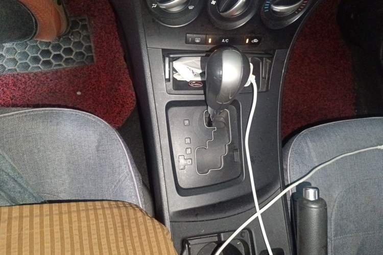 Used Mazda 3 2013 Sedan 1.6L Automatic Elite Model Gear Lever