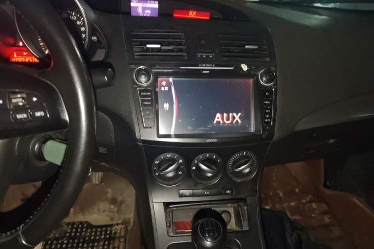 Used Mazda 3 2013 Sedan 1.6L Manual Elite Model Audio And AC Panel