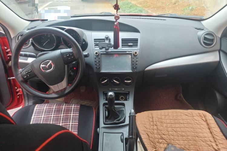 Used Mazda 3 2013 Sedan 1.6L Manual Elite Model Center Console
