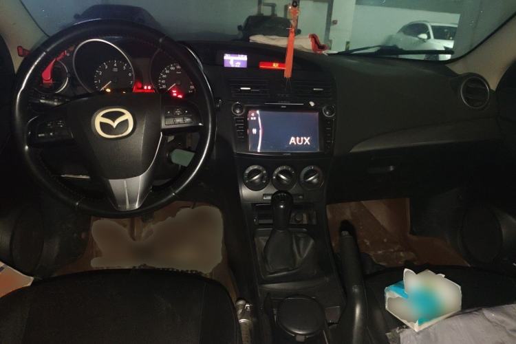 Used Mazda 3 2013 Sedan 1.6L Manual Elite Model Center Console