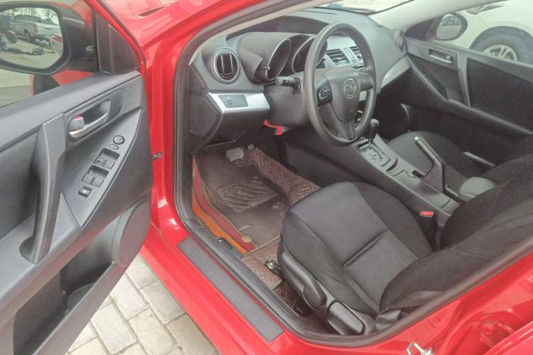 Used Mazda 3 2013 Hatchback 1.6L Automatic Elite Model Driver Seat
