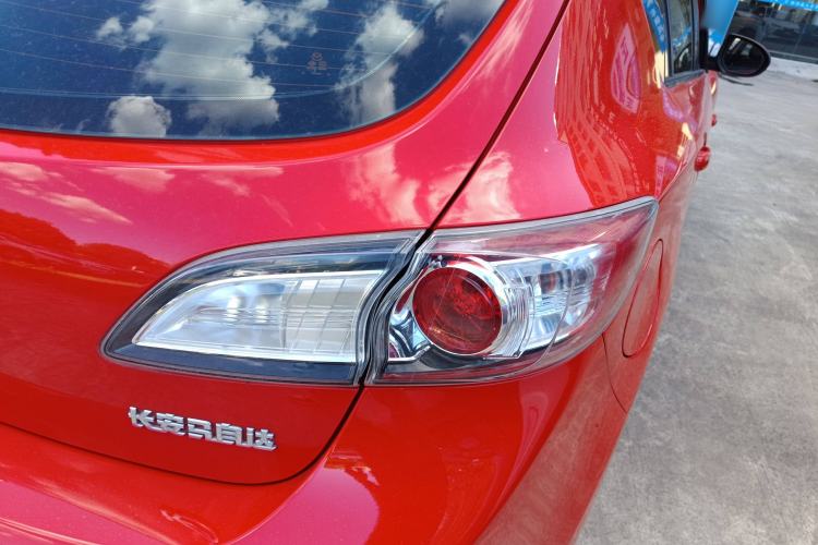 Used Mazda 3 2013 Hatchback 1.6L Automatic Elite Model Exterior 2
