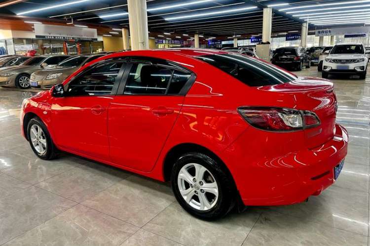 Used Mazda 3 2013 Sedan 1.6L Automatic Elite Model Exterior 3