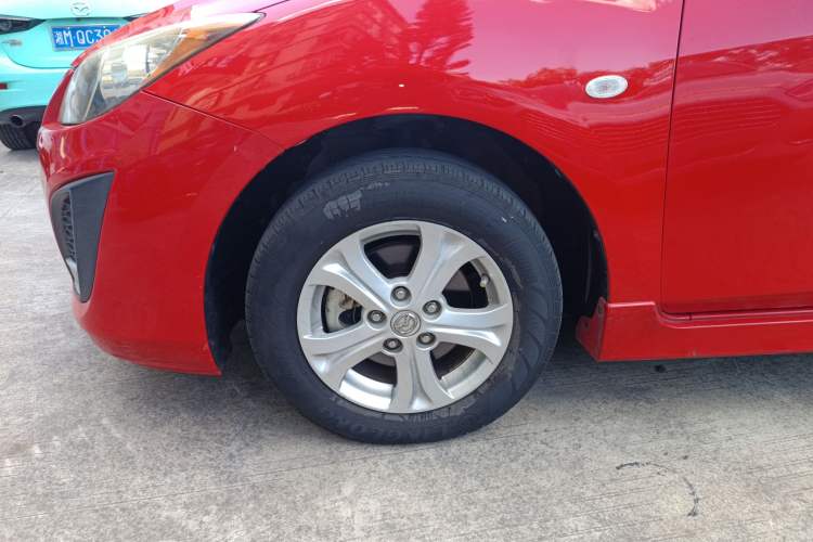 Used Mazda 3 2013 Hatchback 1.6L Automatic Elite Model Exterior 3