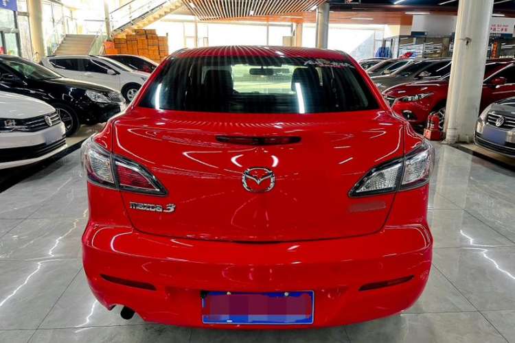 Used Mazda 3 2013 Sedan 1.6L Automatic Elite Model Exterior 4