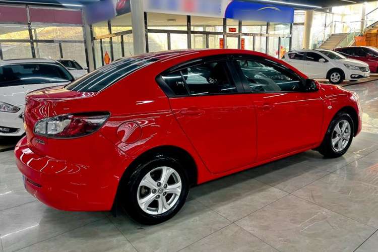 Used Mazda 3 2013 Sedan 1.6L Automatic Elite Model Exterior 5