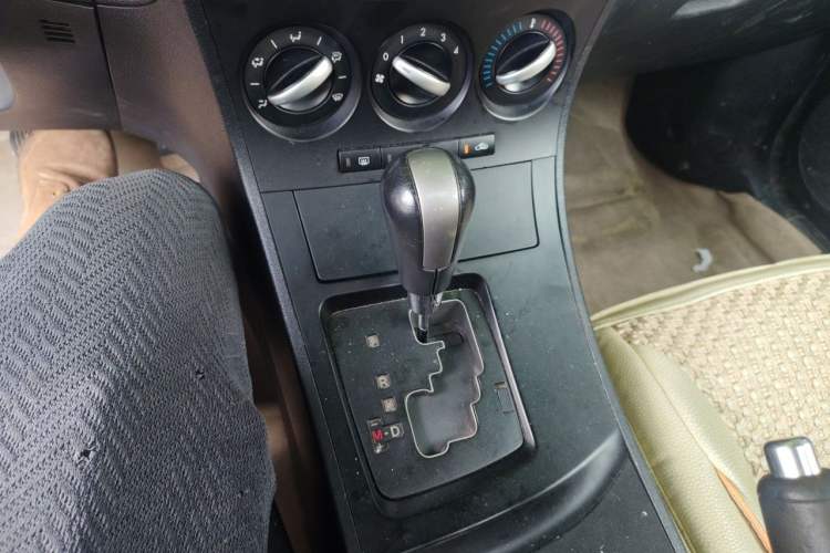 Used Mazda 3 2013 Sedan 1.6L Automatic Elite Model Gear Lever