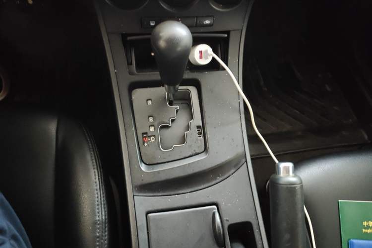 Used Mazda 3 2013 Hatchback 1.6L Automatic Elite Model Gear Lever