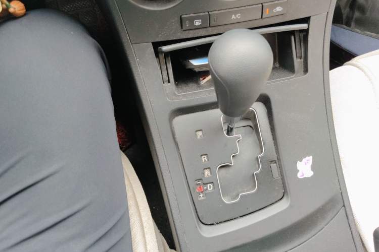 Used Mazda 3 2013 Hatchback 1.6L Automatic Elite Model Gear Lever