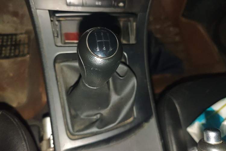 Used Mazda 3 2013 Sedan 1.6L Manual Elite Model Gear Lever