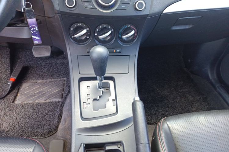 Used Mazda 3 2013 Hatchback 1.6L Automatic Elite Model Gear Lever