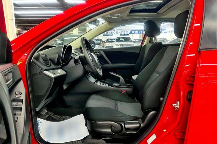 Used Mazda 3 2013 Sedan 1.6L Automatic Elite Model Interior 2