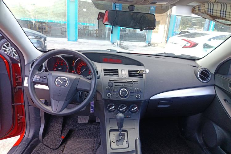 Used Mazda 3 2013 Hatchback 1.6L Automatic Elite Model Interior 2