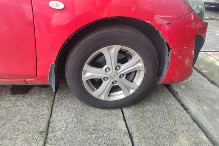 Used Mazda 3 2013 Sedan 1.6L Automatic Elite Model Right Front Wheel Hub