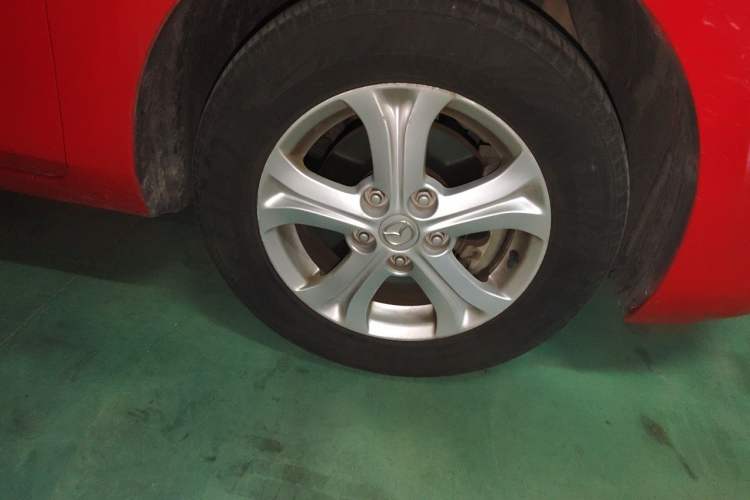 Used Mazda 3 2013 Sedan 1.6L Automatic Elite Model Right Front Wheel Hub