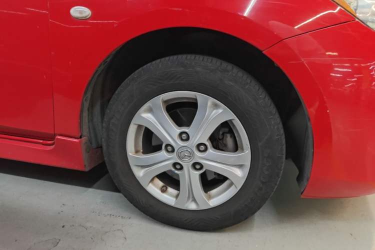 Used Mazda 3 2013 Hatchback 1.6L Automatic Elite Model Right Front Wheel Hub