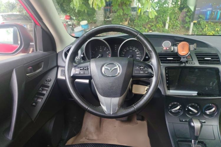 Used Mazda 3 2013 Sedan 1.6L Automatic Elite Model Steering Wheel