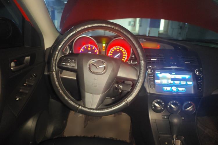 Used Mazda 3 2013 Hatchback 1.6L Automatic Elite Model Steering Wheel