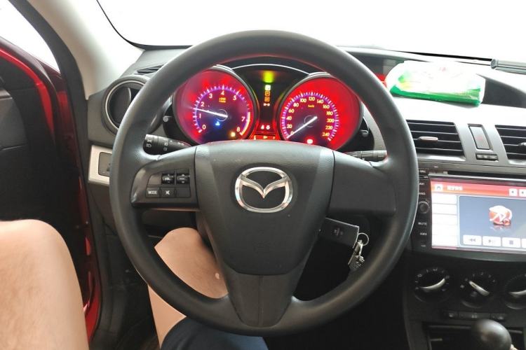 Used Mazda 3 2013 Hatchback 1.6L Automatic Elite Model Steering Wheel