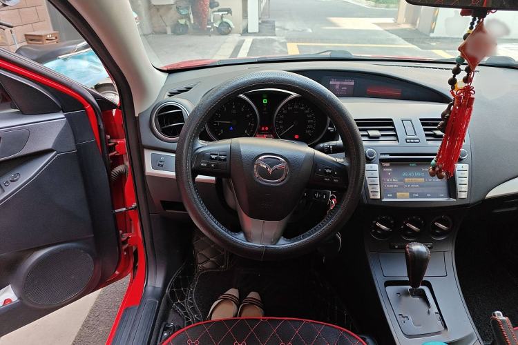 Used Mazda 3 2013 Sedan 1.6L Automatic Elite Model Steering Wheel