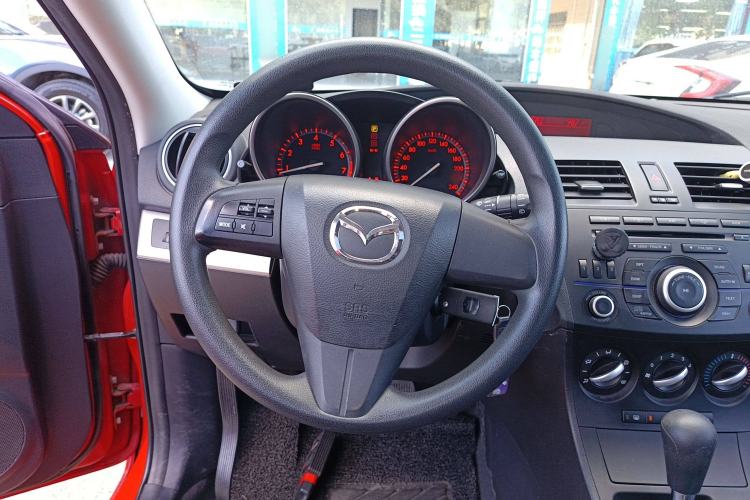 Used Mazda 3 2013 Hatchback 1.6L Automatic Elite Model Steering Wheel
