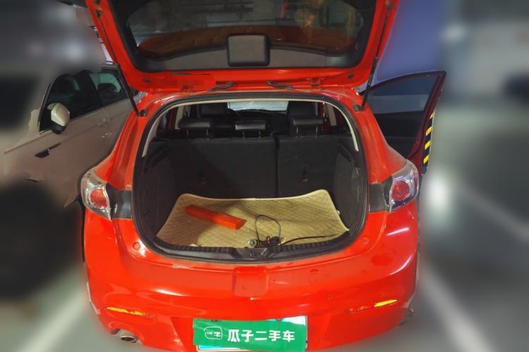 Used Mazda 3 2013 Hatchback 1.6L Automatic Elite Model Trunk