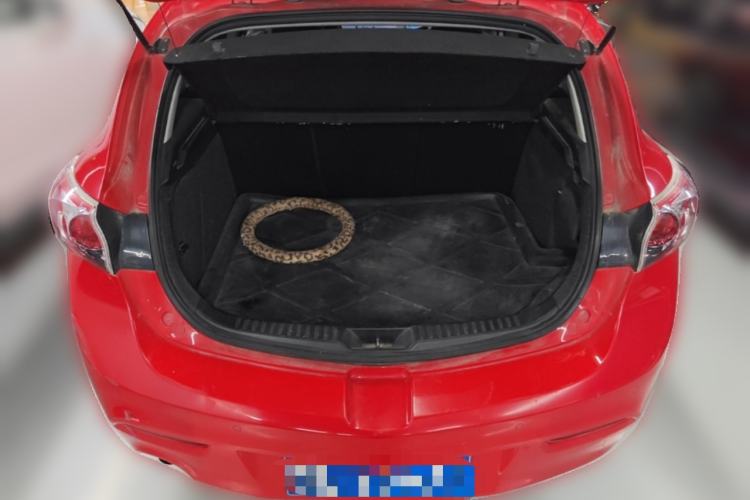 Used Mazda 3 2013 Hatchback 1.6L Automatic Elite Model Trunk