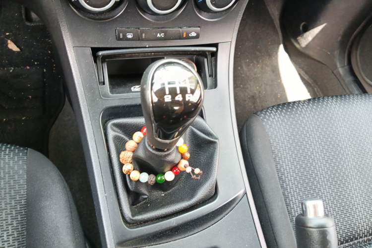 Used Mazda 3 2013 Sedan 1.6L Manual Elite Model Gear Lever
