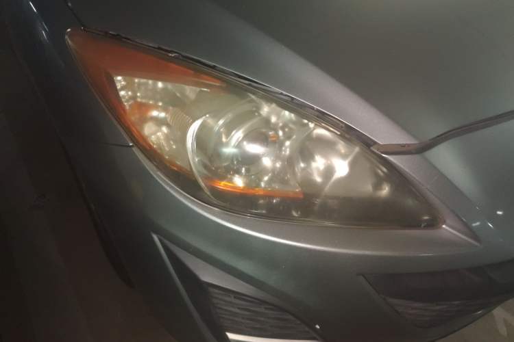 Used Mazda 3 2013 Sedan 1.6L Manual Elite Model Right Front Headlight