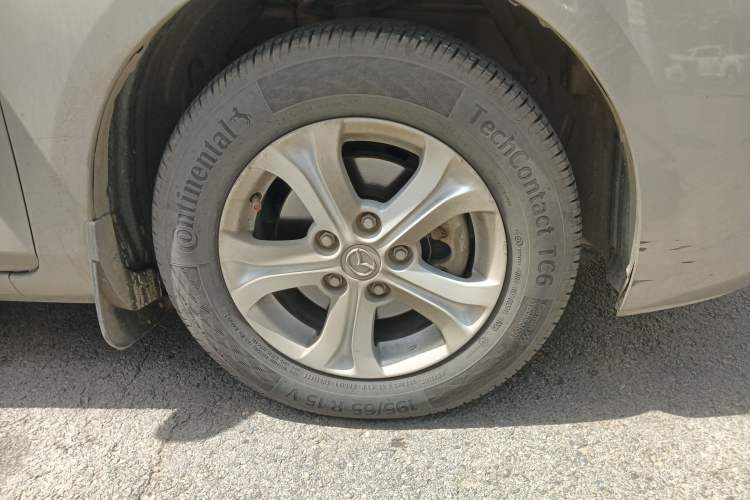 Used Mazda 3 2013 Sedan 1.6L Manual Elite Model Right Front Wheel Hub