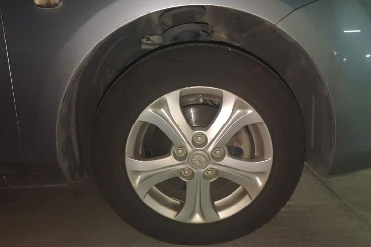 Used Mazda 3 2013 Sedan 1.6L Manual Elite Model Right Front Wheel Hub