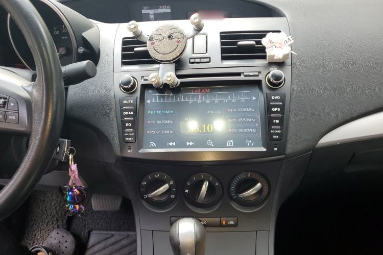 Used Mazda 3 2013 Sedan 1.6L Automatic Elite Model Audio And AC Panel