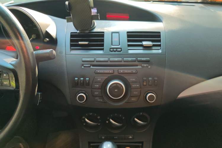 Used Mazda 3 2013 Sedan 1.6L Automatic Elite Model Audio And AC Panel