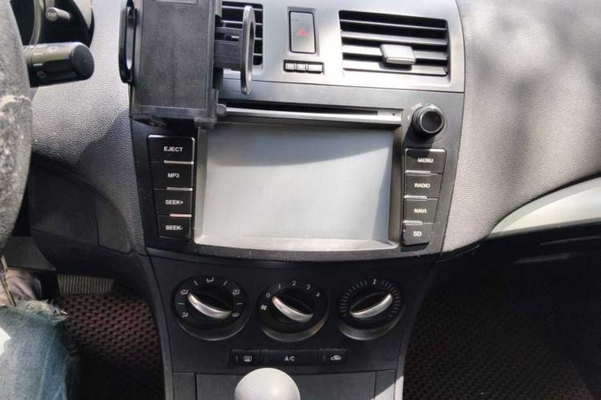 Used Mazda 3 2013 Hatchback 1.6L Automatic Elite Model Audio And AC Panel