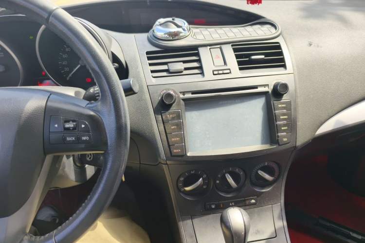 Used Mazda 3 2013 Sedan 1.6L Automatic Elite Model Audio And AC Panel