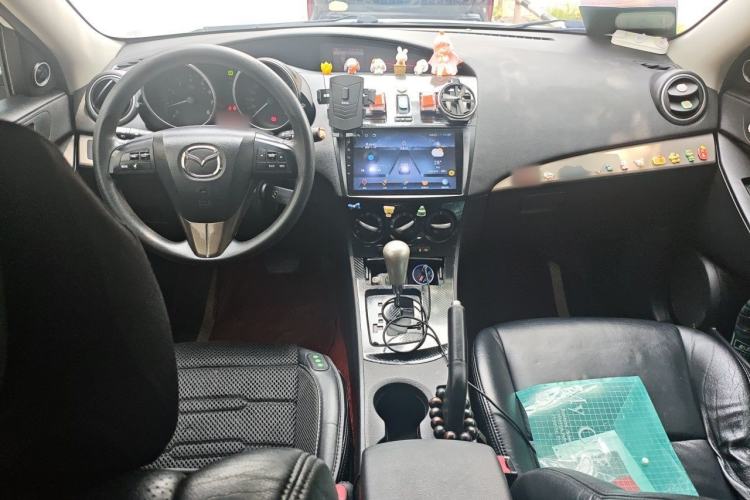 Used Mazda 3 2013 Sedan 1.6L Automatic Elite Model Center Console