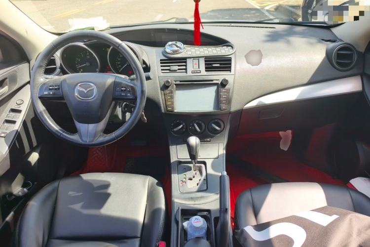 Used Mazda 3 2013 Sedan 1.6L Automatic Elite Model Center Console