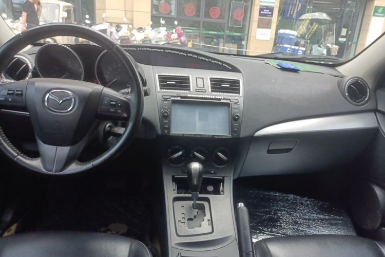 Used Mazda 3 2013 Sedan 1.6L Automatic Elite Model Center Console