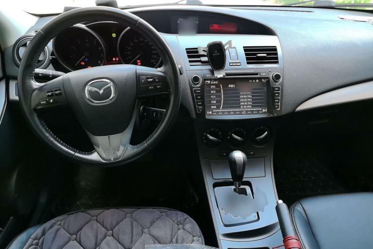 Used Mazda 3 2013 Sedan 1.6L Automatic Elite Model Center Console