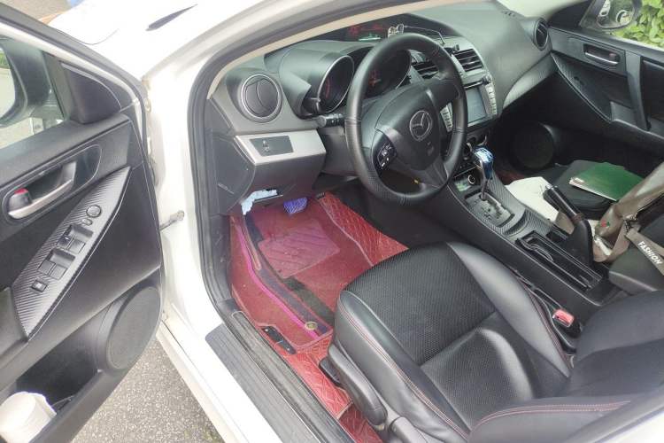Used Mazda 3 2013 Hatchback 1.6L Automatic Elite Model Driver Seat