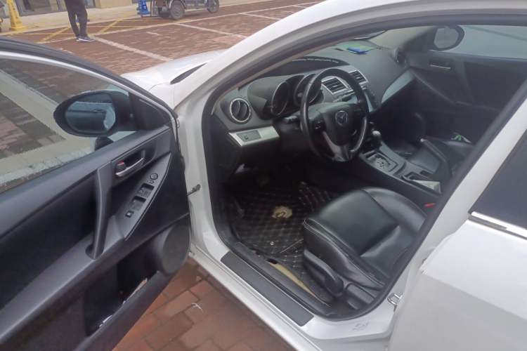 Used Mazda 3 2013 Sedan 1.6L Automatic Elite Model Driver Seat