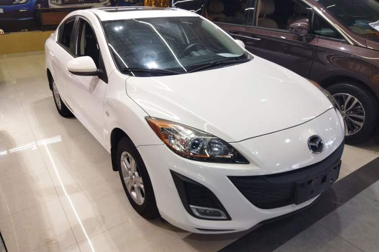 Used Mazda 3 2013 Sedan 1.6L Automatic Elite Model Exterior 2