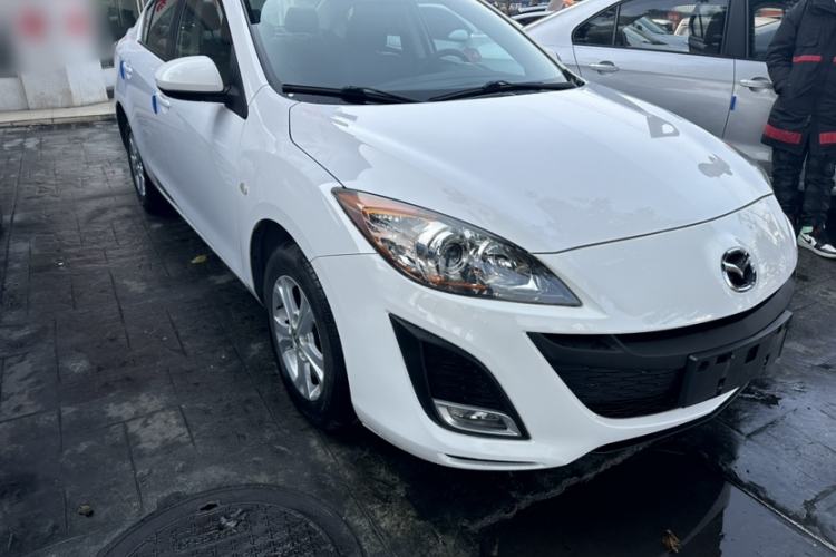 Used Mazda 3 2013 Sedan 1.6L Automatic Elite Model Exterior 2