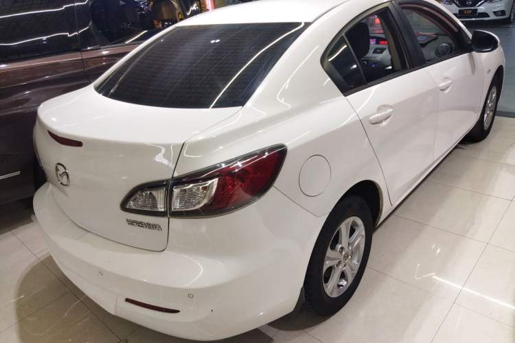 Used Mazda 3 2013 Sedan 1.6L Automatic Elite Model Exterior 5