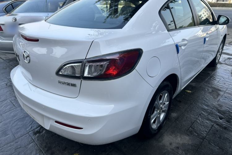Used Mazda 3 2013 Sedan 1.6L Automatic Elite Model Exterior 5