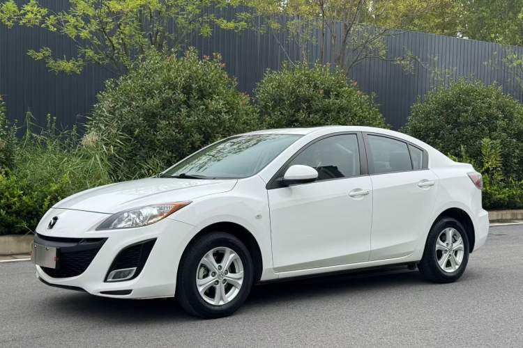 Used Mazda 3 2013 Sedan 1.6L Automatic Elite Model Exterior 5
