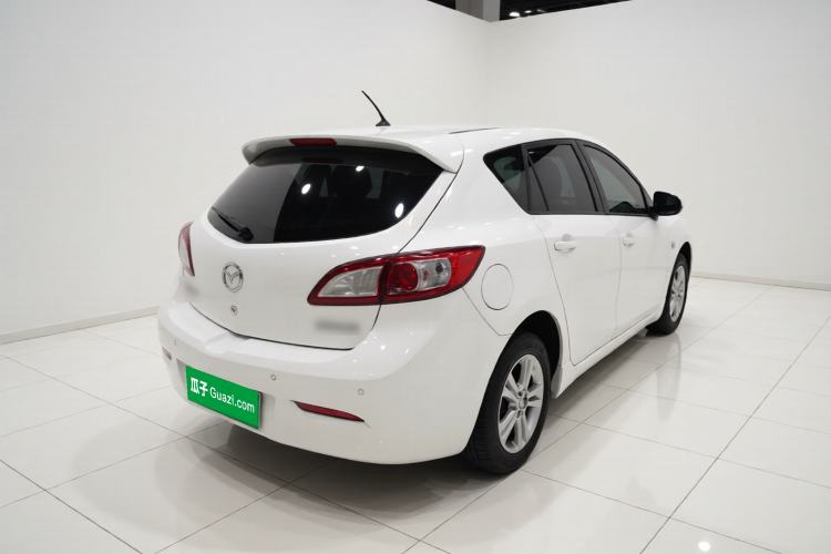 Used Mazda 3 2013 Hatchback 1.6L Automatic Elite Model Exterior 5
