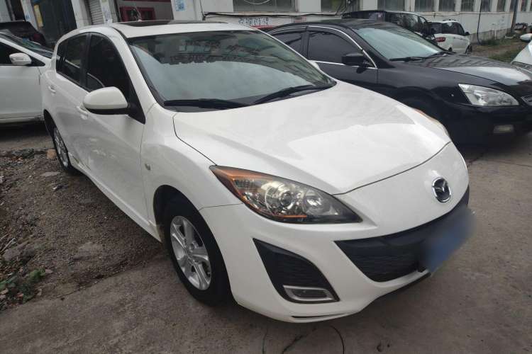 Used Mazda 3 2013 Hatchback 1.6L Automatic Elite Model Front Right 45 Deg