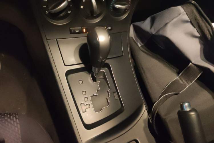 Used Mazda 3 2013 Sedan 1.6L Automatic Elite Model Gear Lever