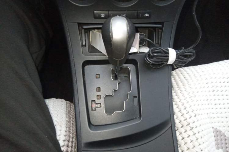 Used Mazda 3 2013 Sedan 1.6L Automatic Elite Model Gear Lever
